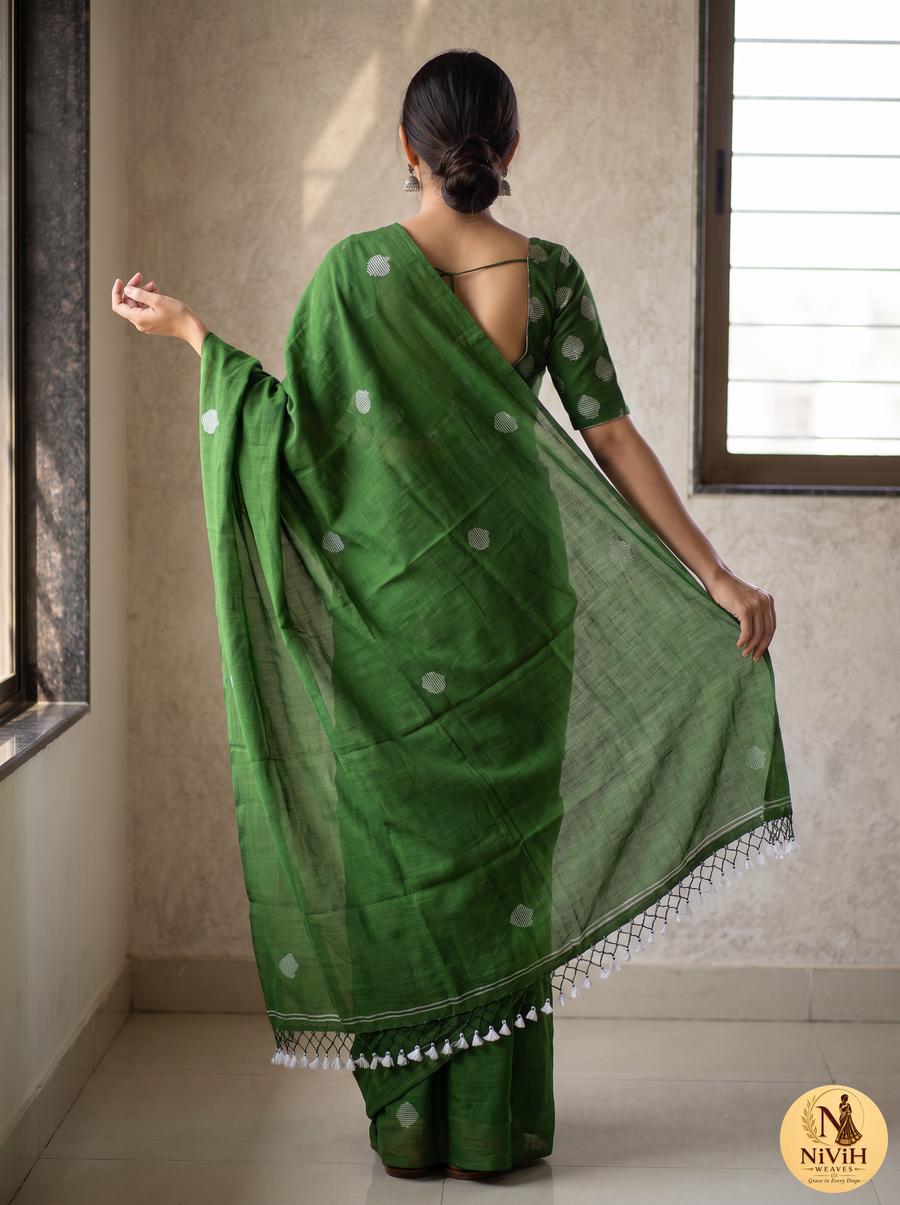Forest Green Bengal Mul Cotton Saree with Silver Buta & Crochet Lace Pallu – NWS-01-020