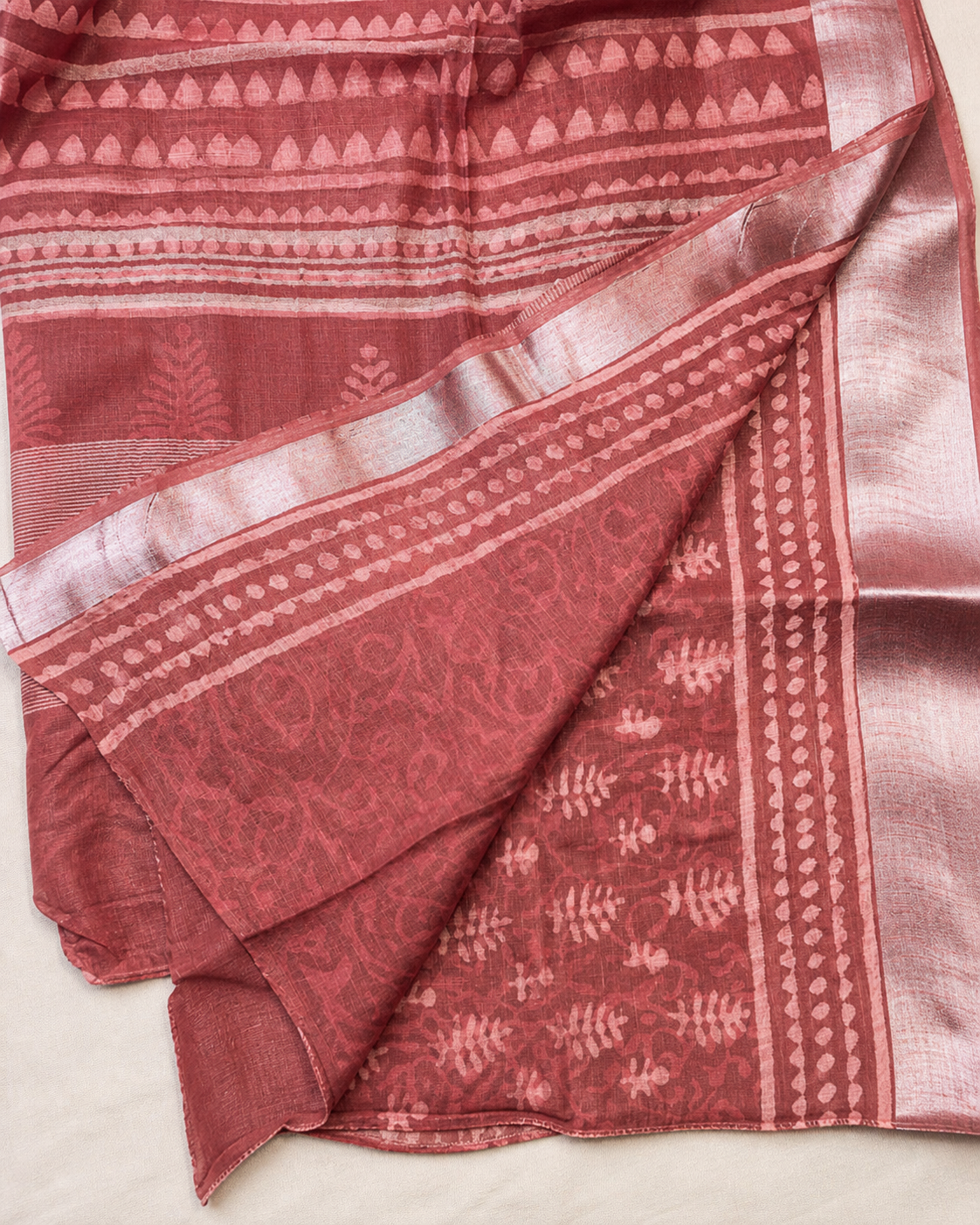 Onion Pink Banarasi Linen Cotton Saree — pallu view